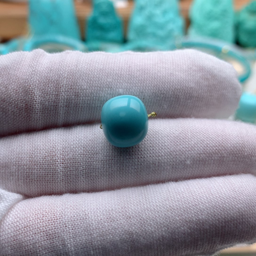 绿松石颈饰未镶嵌