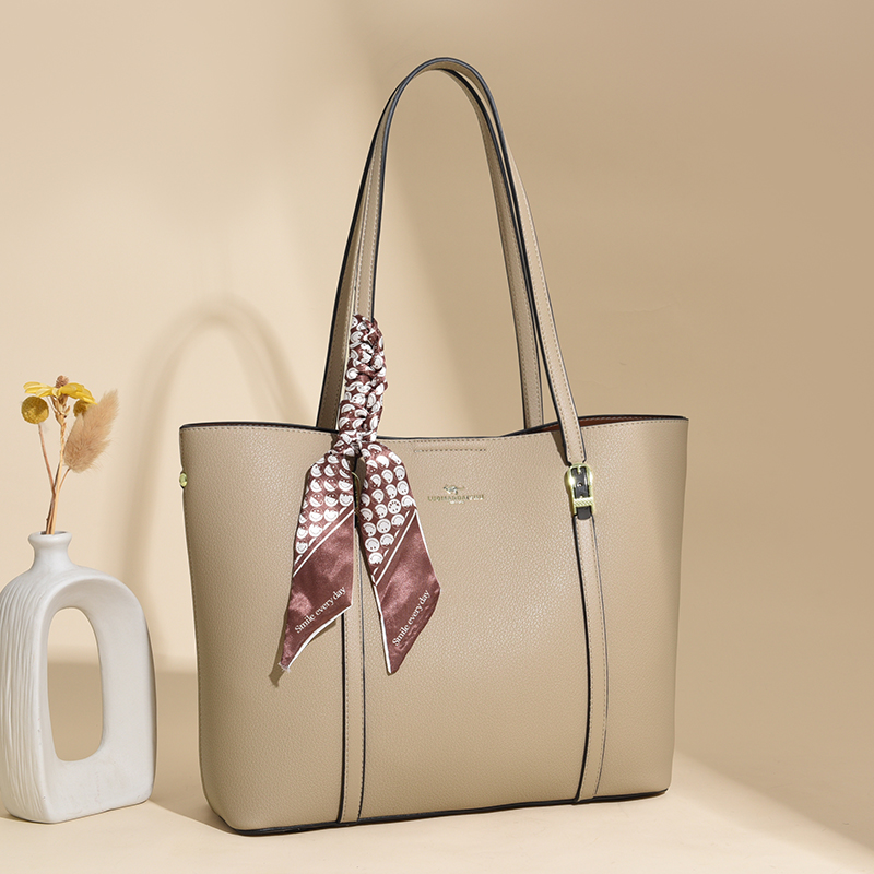 袋鼠之王正品牛皮大容量女士包包耐磨软面时尚通勤风托特包2224