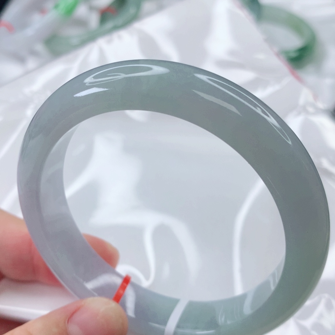 翡翠手镯未镶嵌圈口56.6