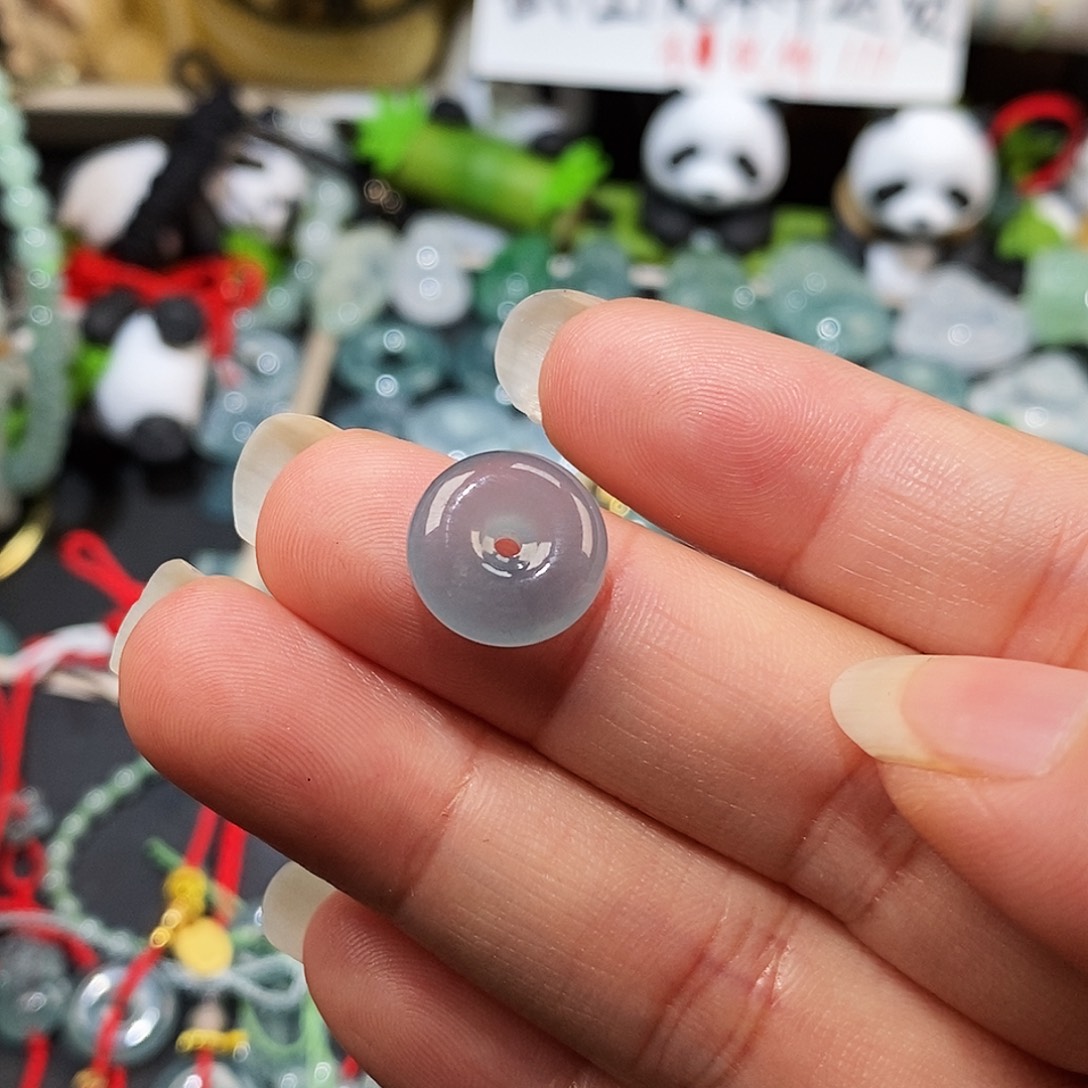 翡翠未镶嵌颈饰平安扣