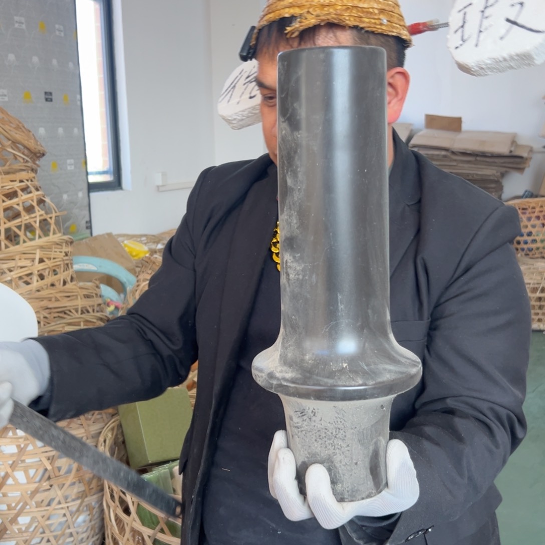 摆件12 号高中低温陶瓷瓶（部分微瑕）