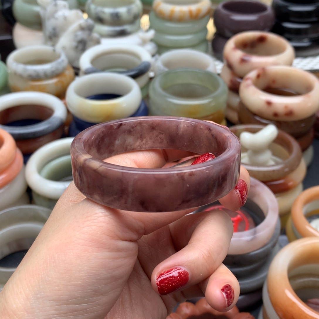 石英质玉手镯未镶嵌营**片