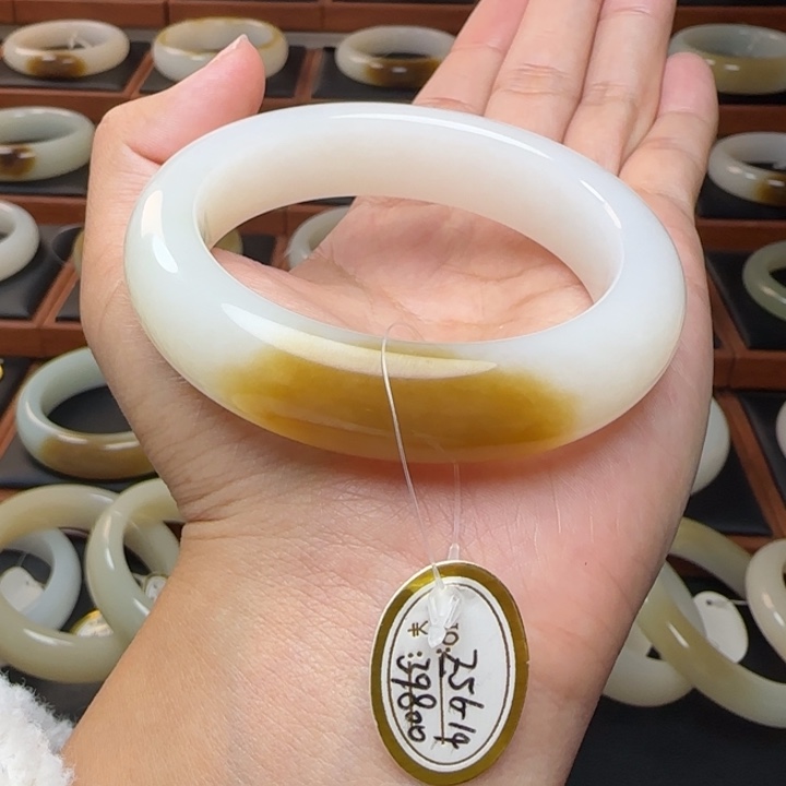 和田玉未镶嵌手镯黄金糖羊脂白54.6