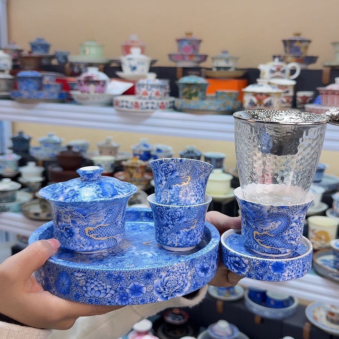 我们都在努力着改变自己