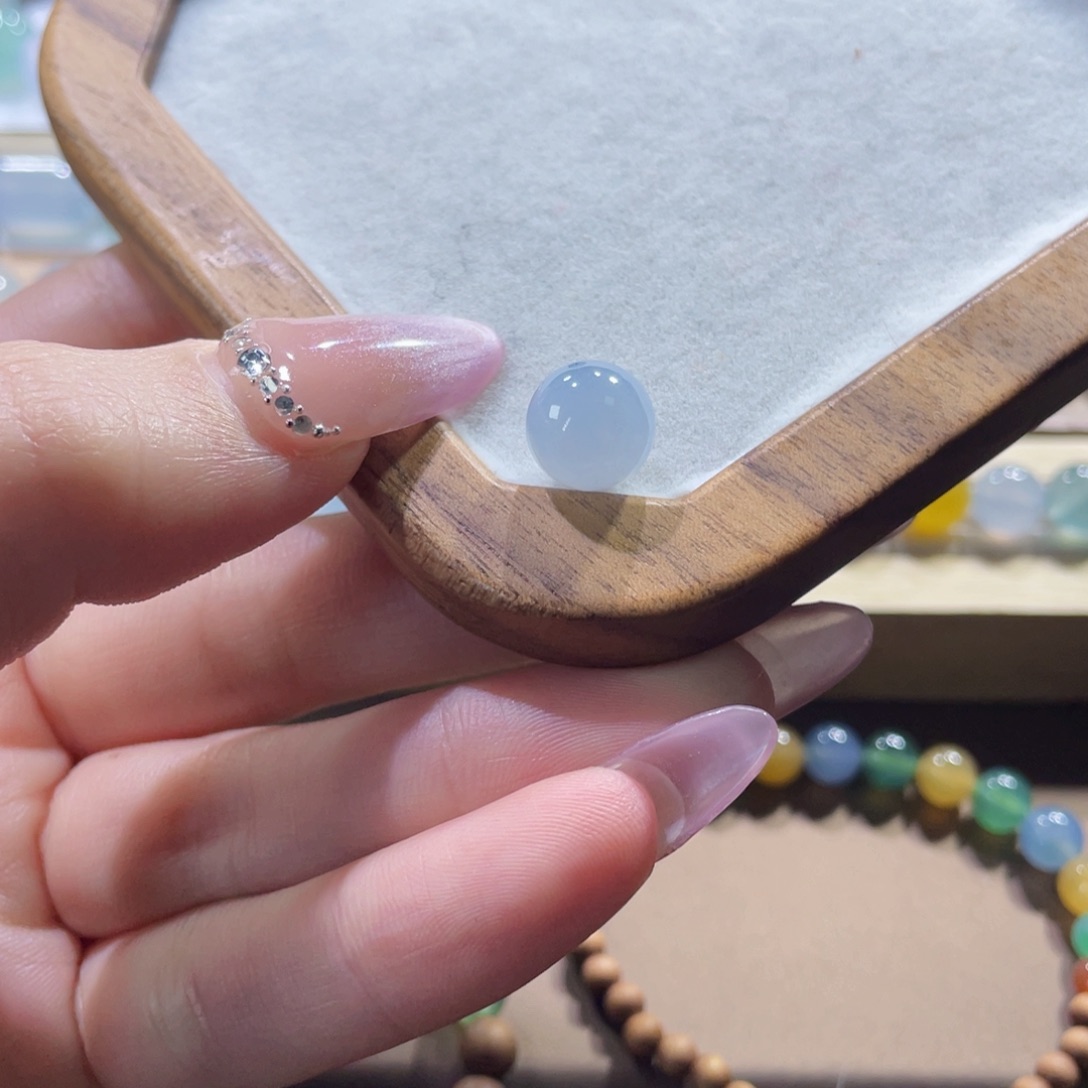 翡翠手链未镶嵌翡翠手链未镶嵌