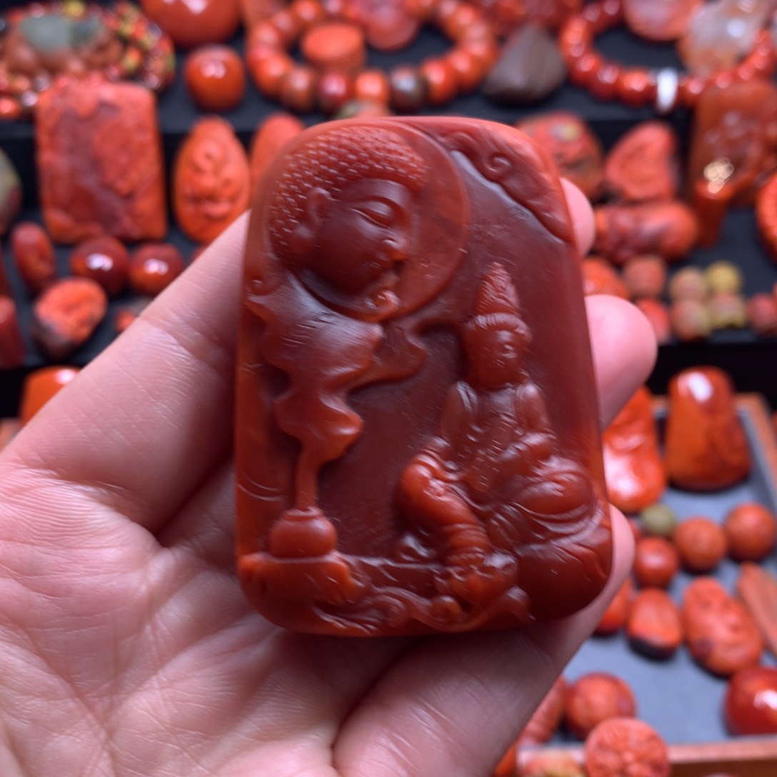 南红玛瑙吊坠未镶嵌