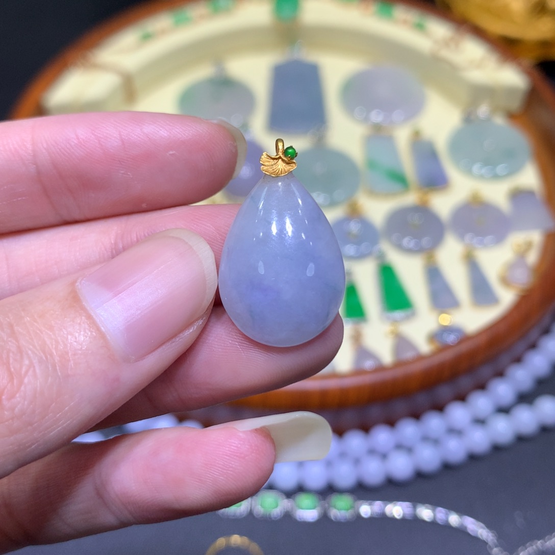 翡翠吊坠(不含链)18K金镶嵌