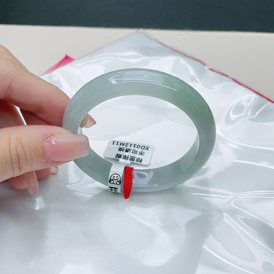 翡翠手镯未镶嵌正51.8