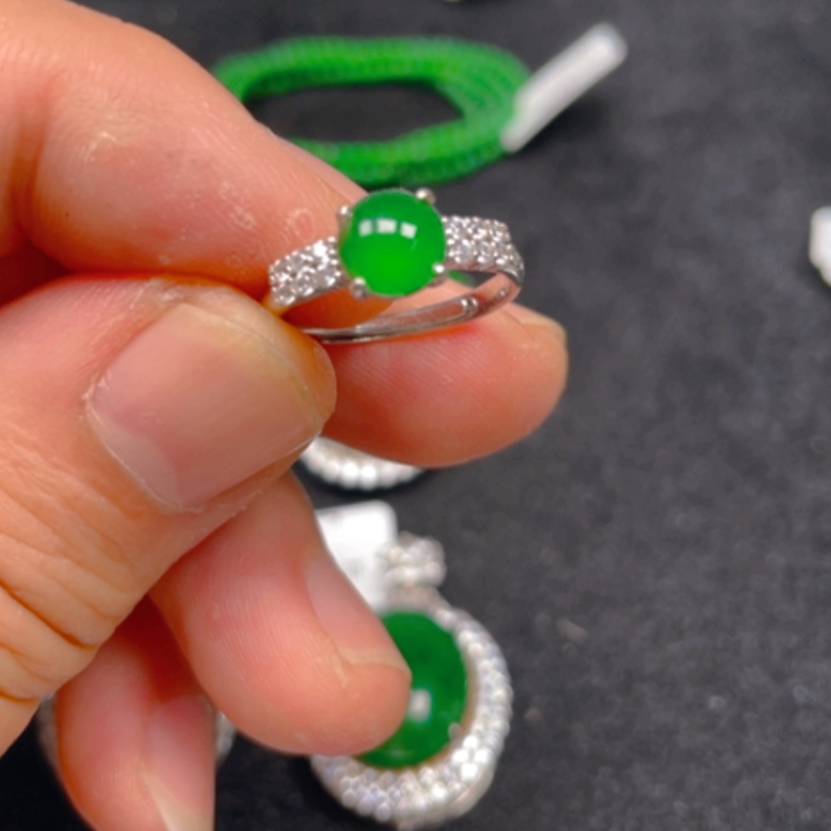 【闪购商品】翡翠银S925镶嵌颈饰戒指