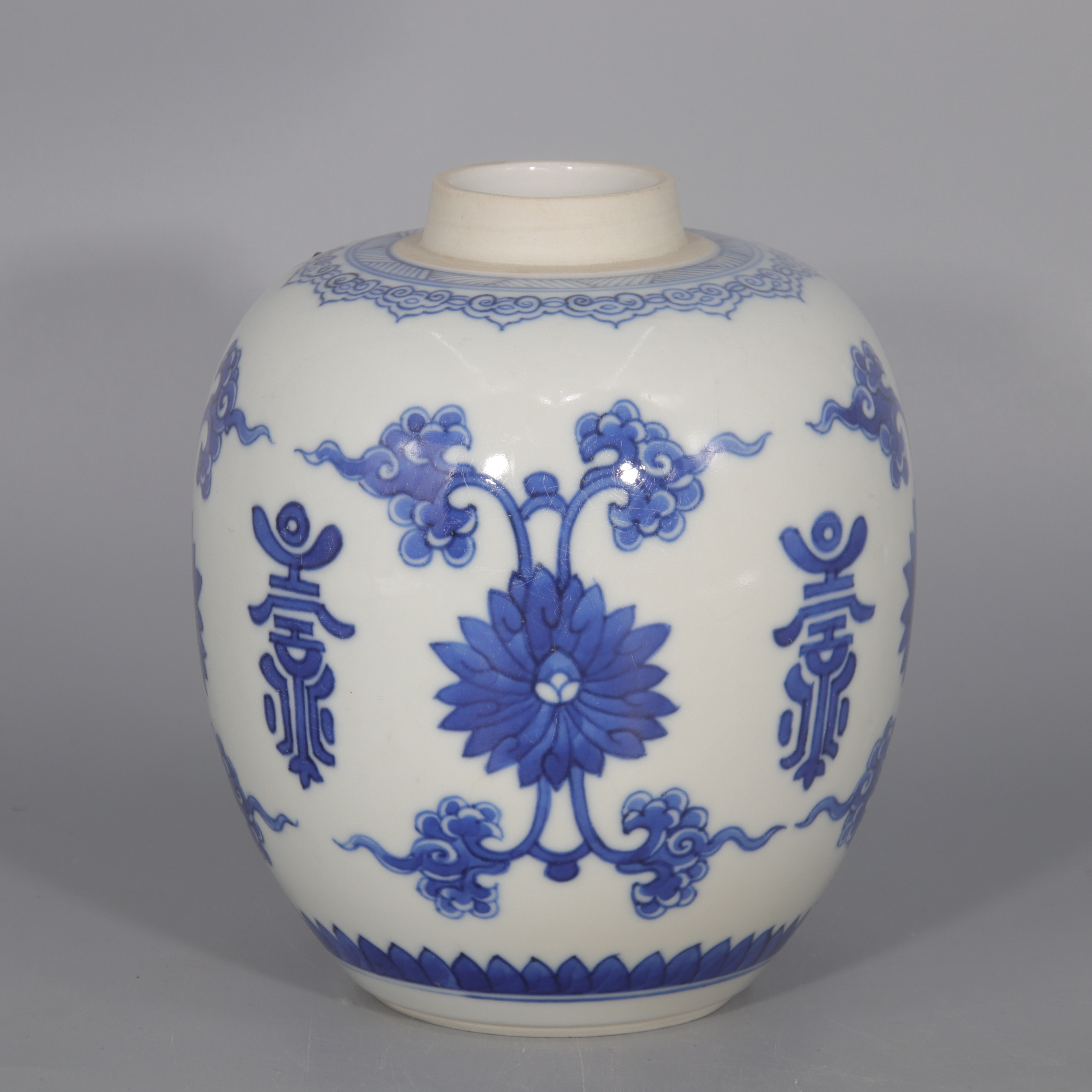 青花缠枝莲纹寿字罐  H501-268