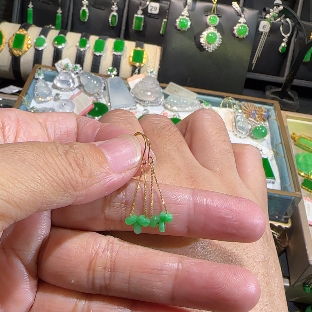 翡翠18K金镶嵌颈饰耳钩