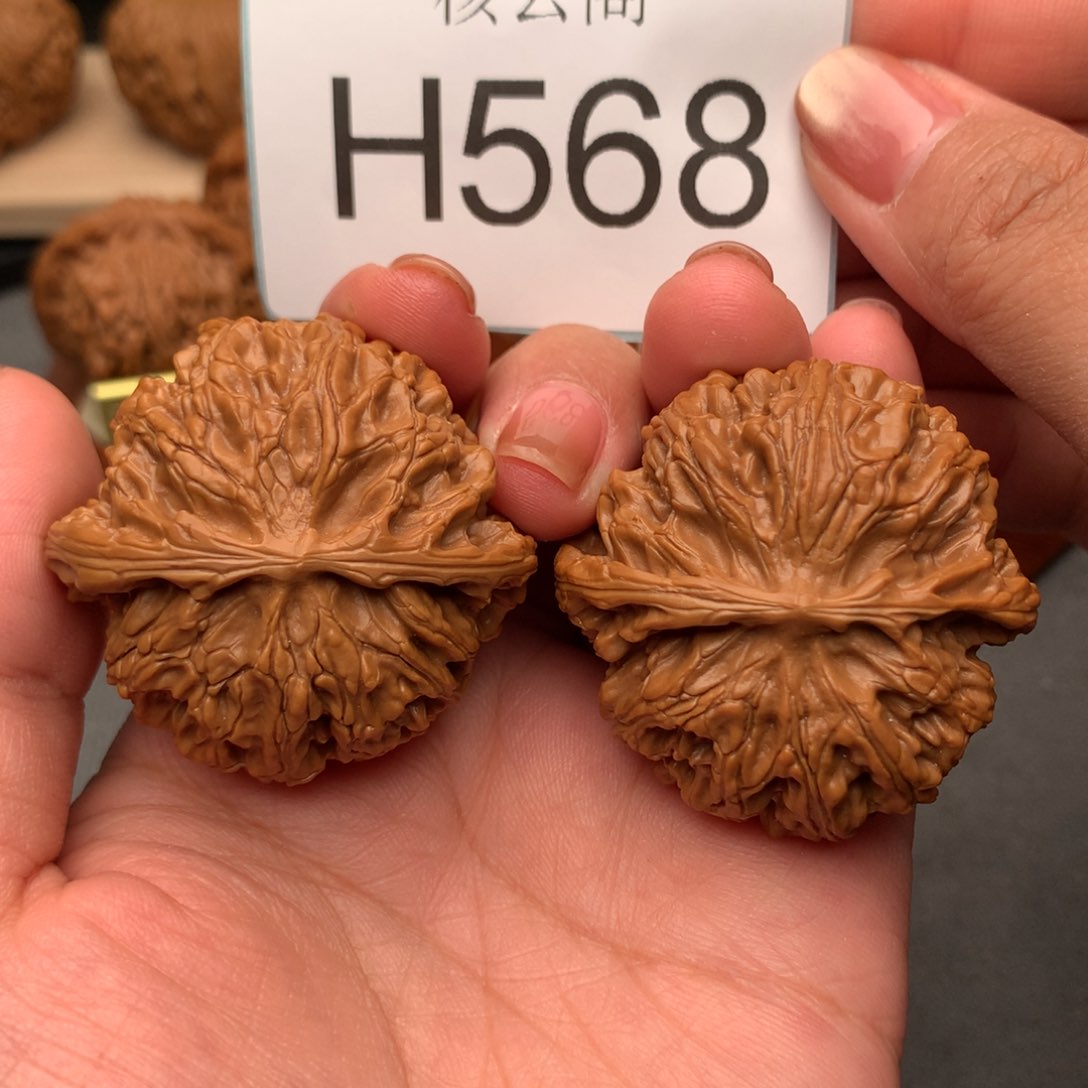 文玩核桃把件43红皮苹果园