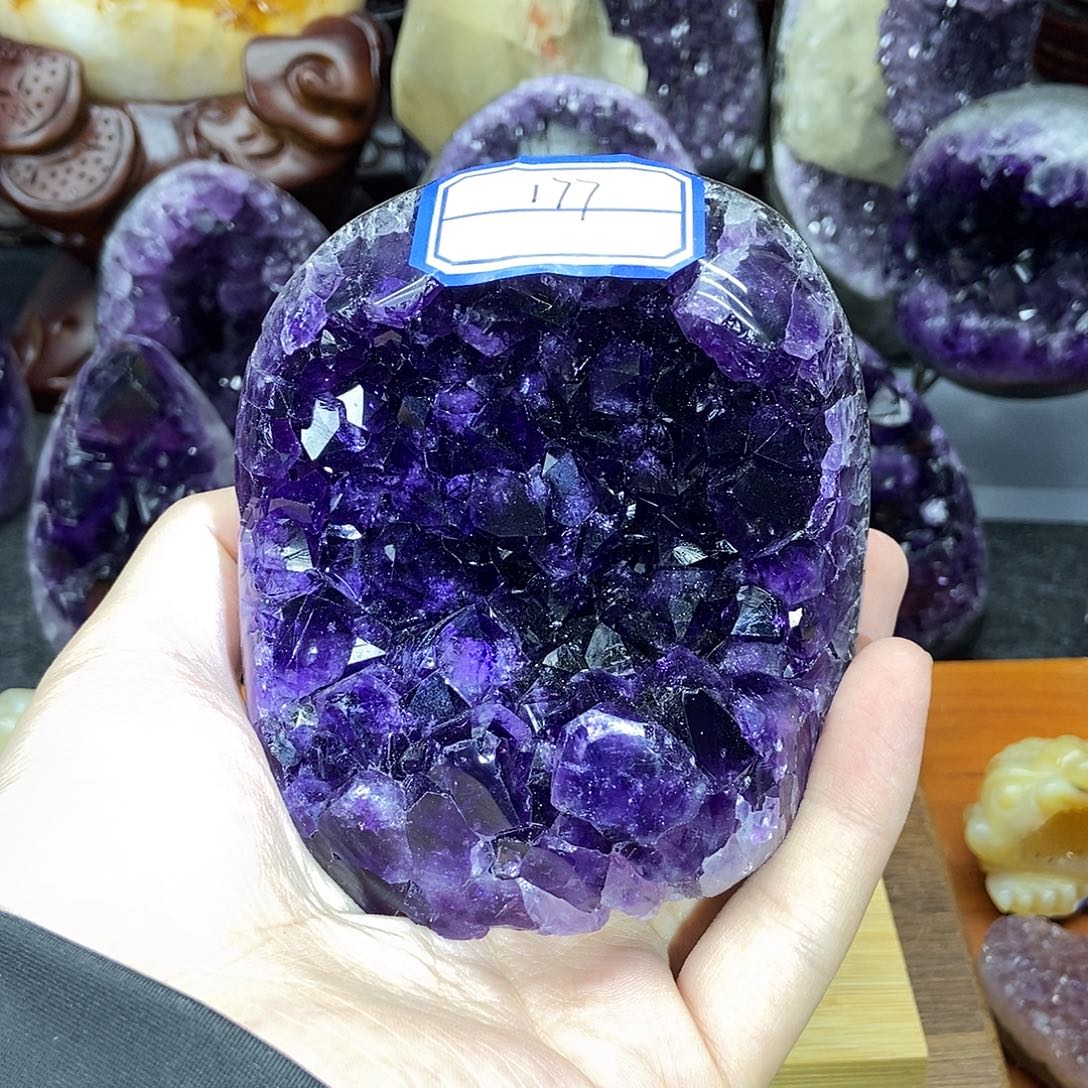 紫晶大型摆件（非配饰）未镶嵌