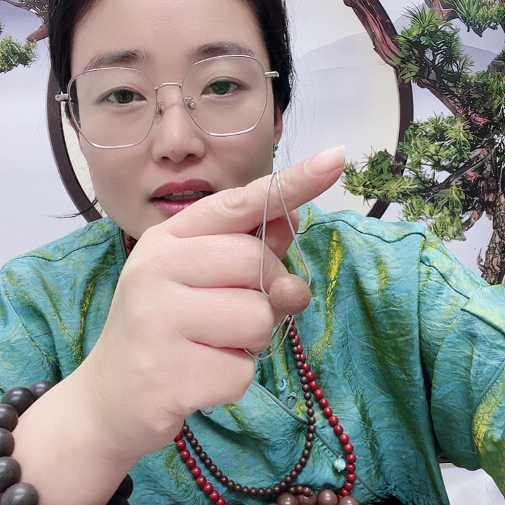 十字绣鳄梨帐中香1.5单珠项链