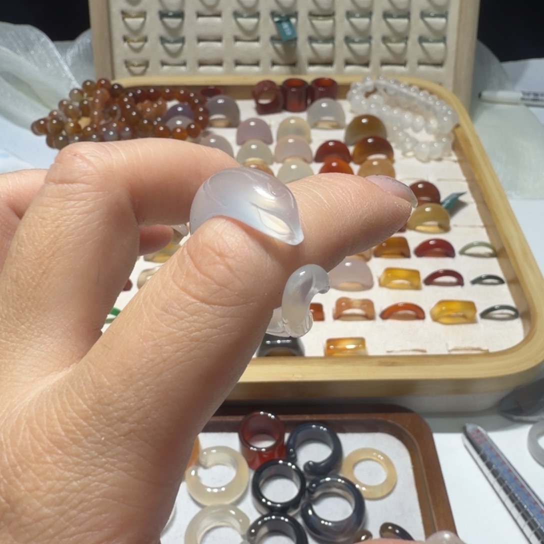 困***ᵃ玛瑙/玉髓未镶嵌戒指港17