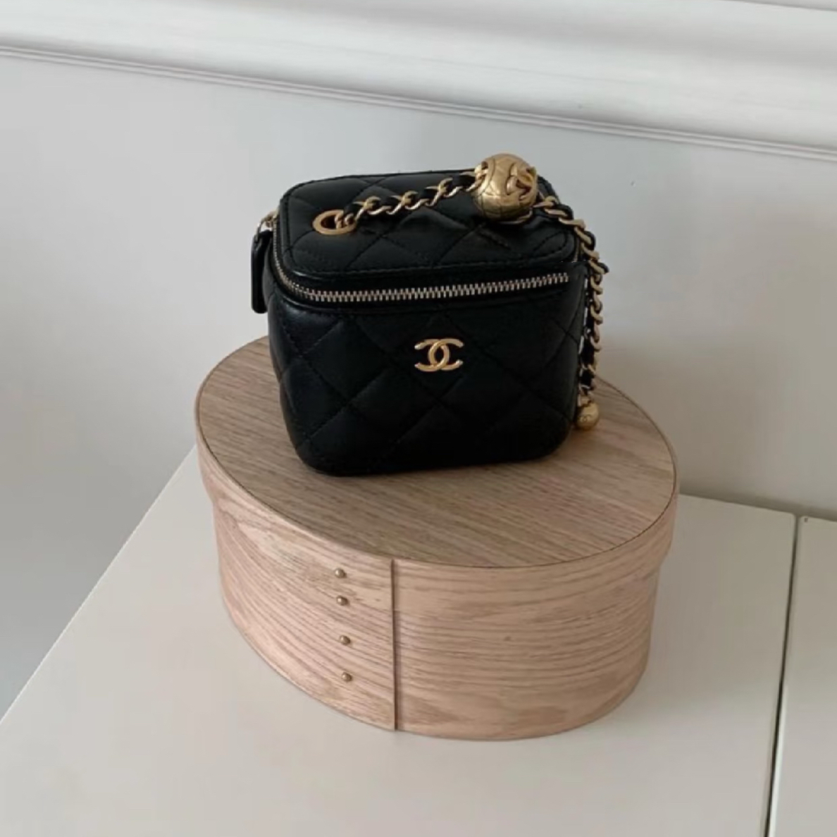 99新 Chanel/香奈儿 金球化妆盒黑金小盒子｜优品