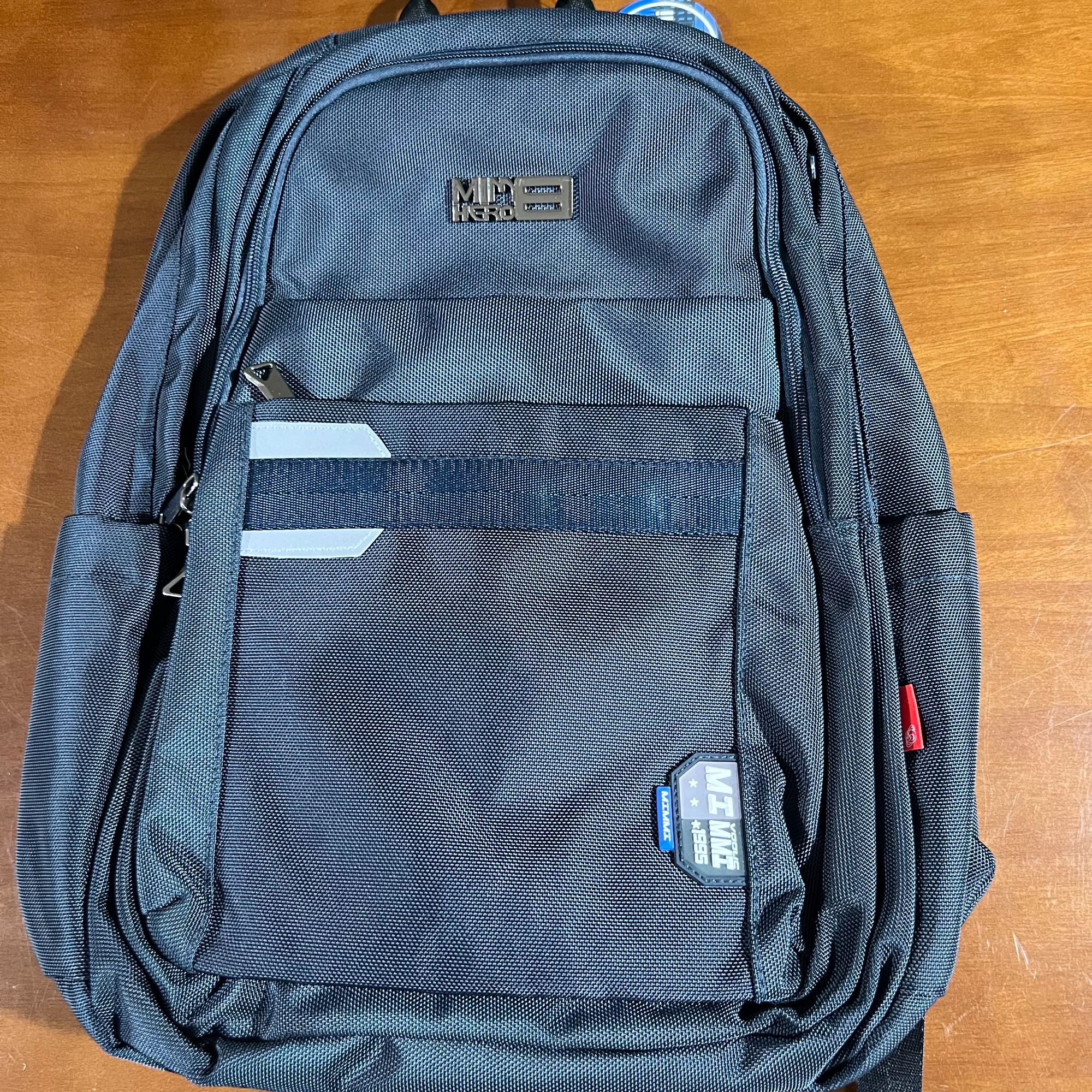 MIL0112C大号家居用品库存清货外贸尾货学生书包