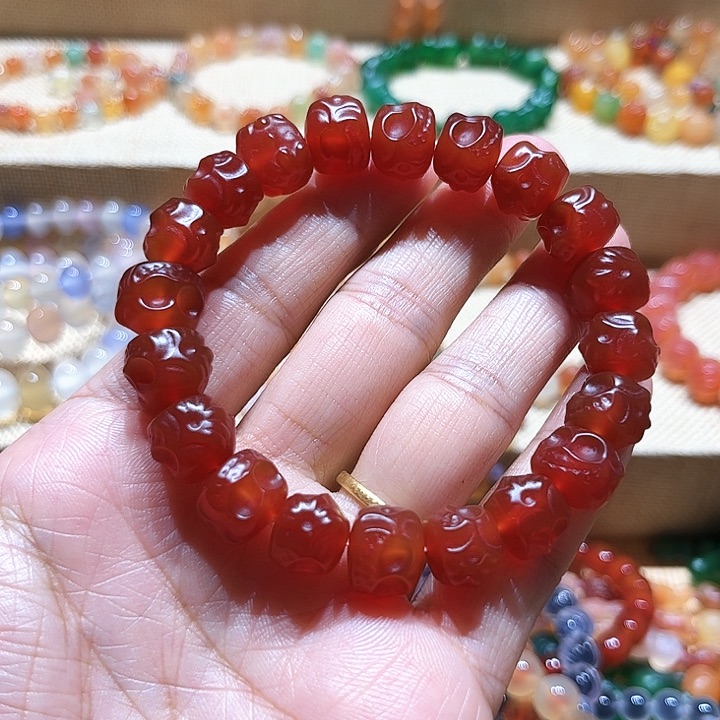 邢***镖玛瑙/玉髓手链未镶嵌