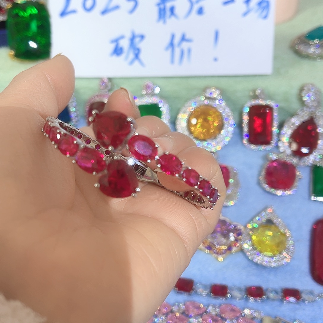 钨金璀璨夺目耀眼