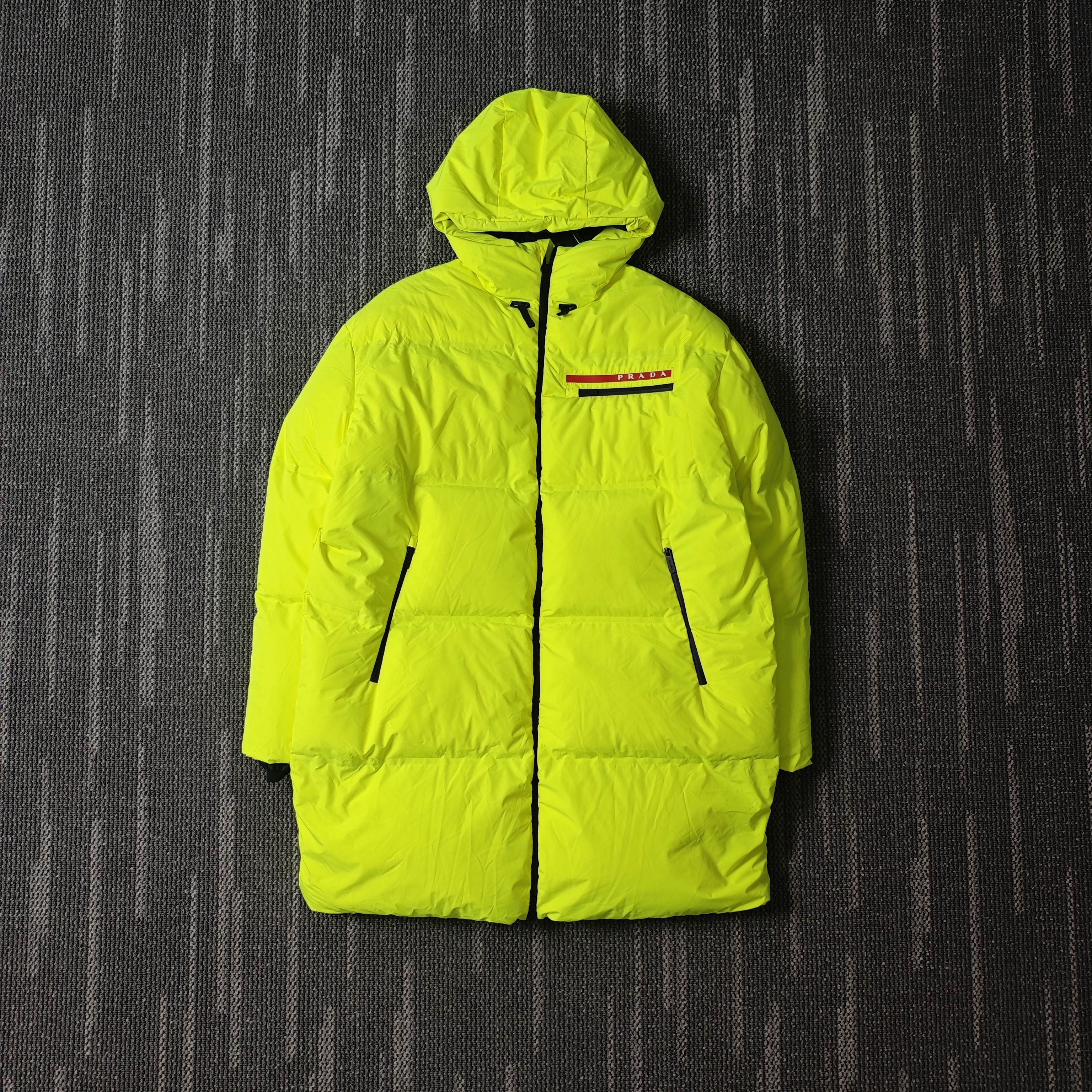 未使用 Prada/普拉达 科技Logo贴标全拉链长款羽绒服/S码/2095