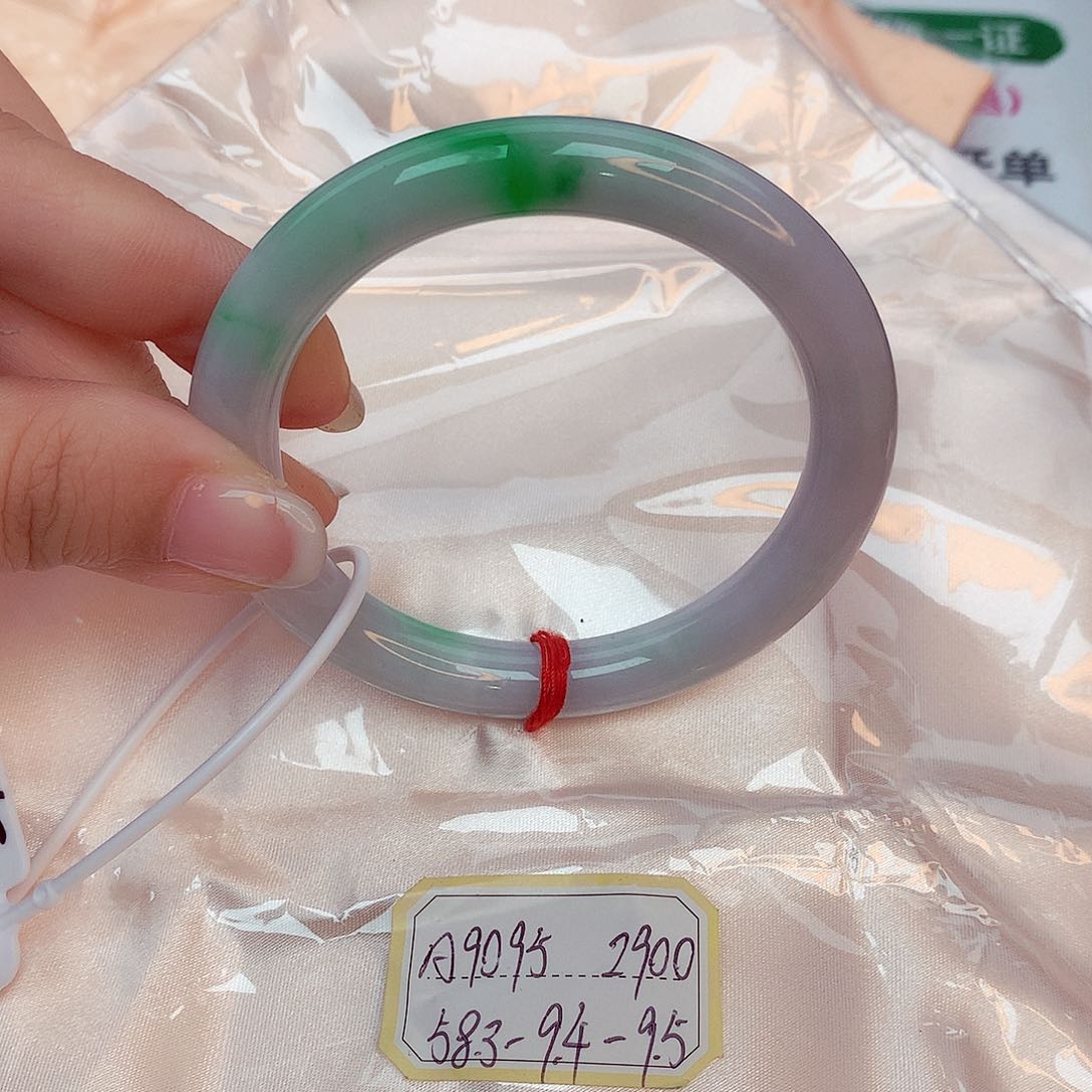 翡翠手镯未镶嵌缅甸翡翠