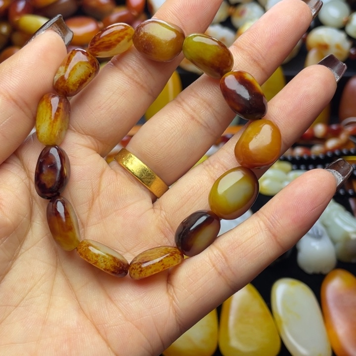 和田玉未镶嵌手链