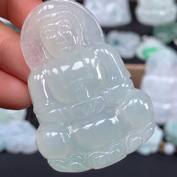 颈饰未镶嵌翡翠观音