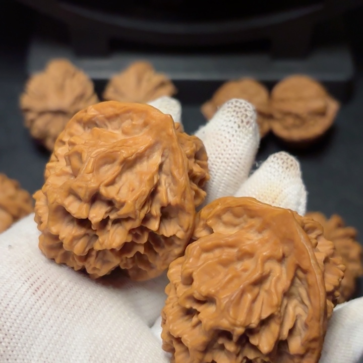 文玩核桃吊坠知*.秦岭灯笼6