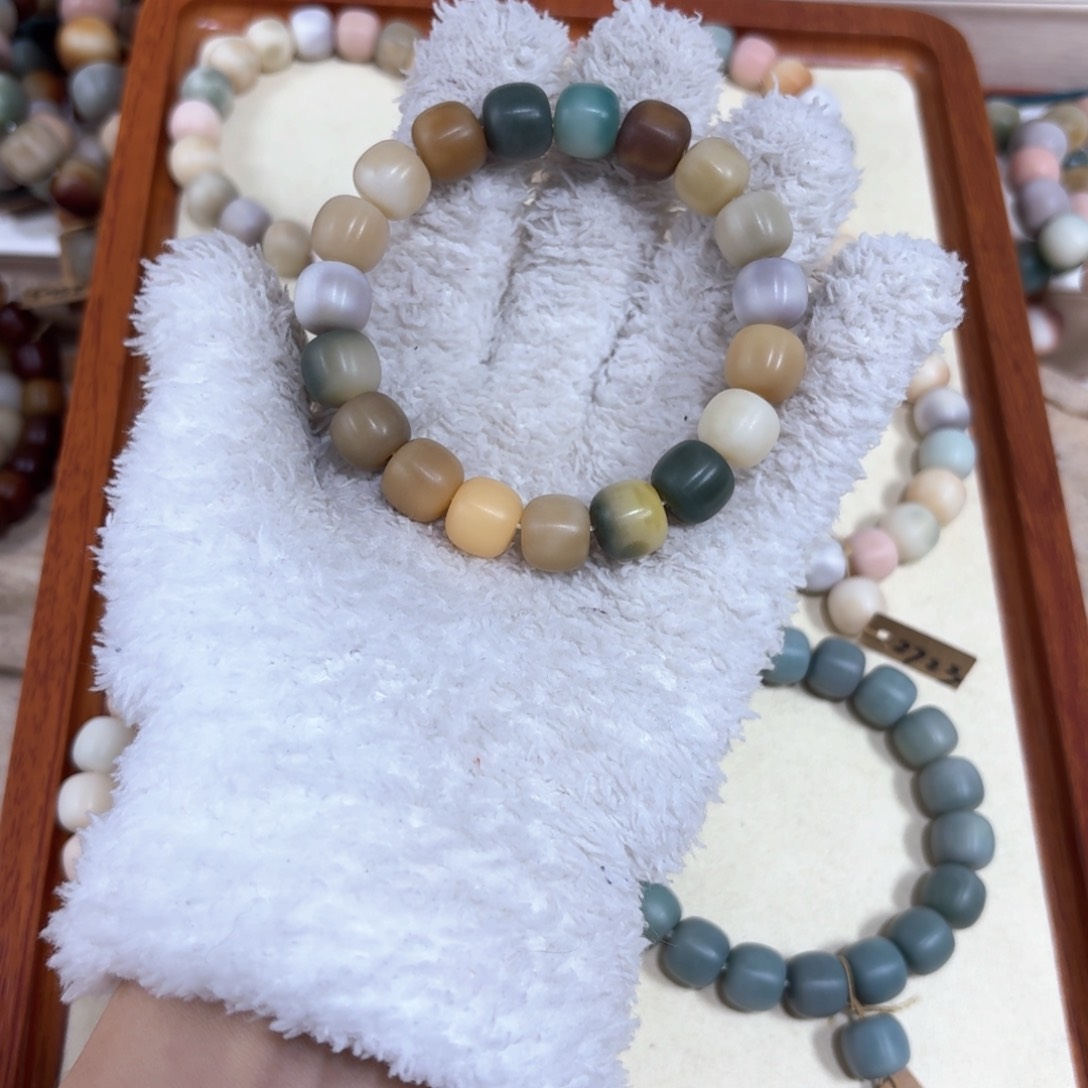 白玉菩提吊坠瑕疵7阿巴阿巴阿巴