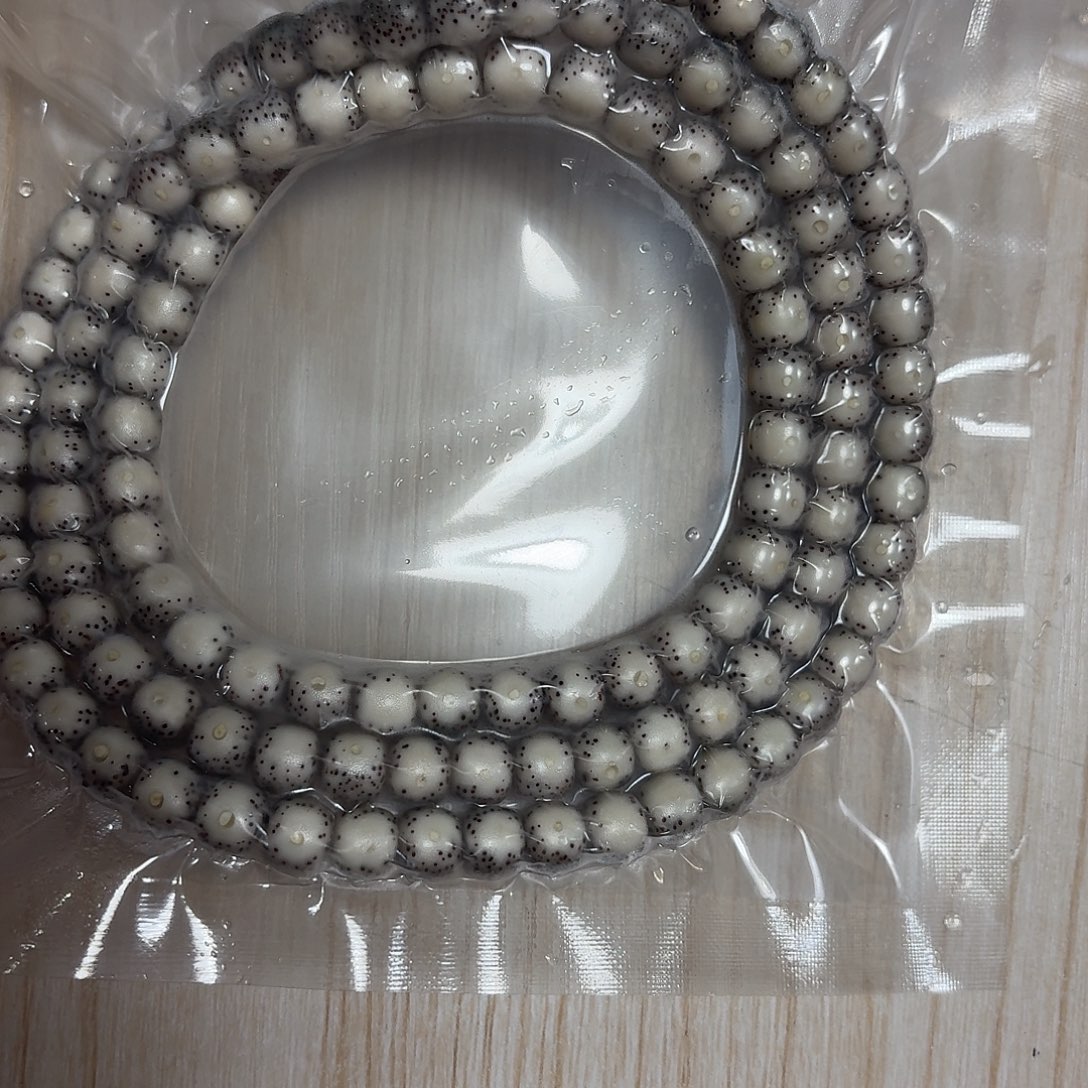 至***织吊坠星月菩提B9         