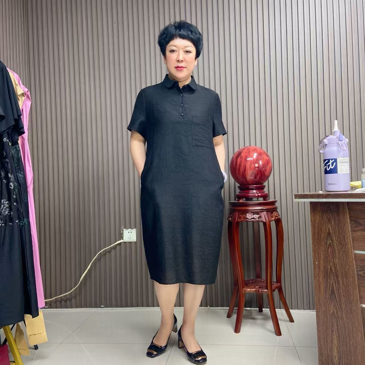 【雅洁服饰】夏季压皱超薄凉爽翻领连衣裙