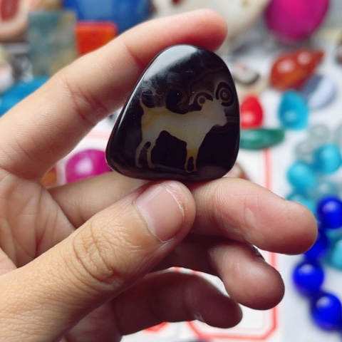 玛瑙/玉髓耳钉未镶嵌