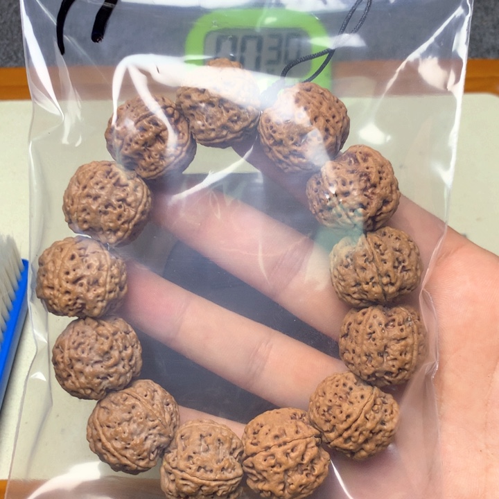 吊坠金刚菩提大*白11。      