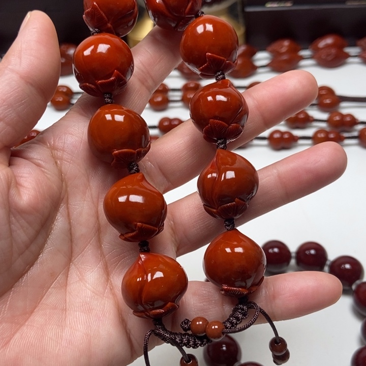 L***8橄榄核吊坠橄榄核