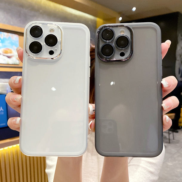 新款适用16PRO魅眼电镀精孔手机壳iPhone自带