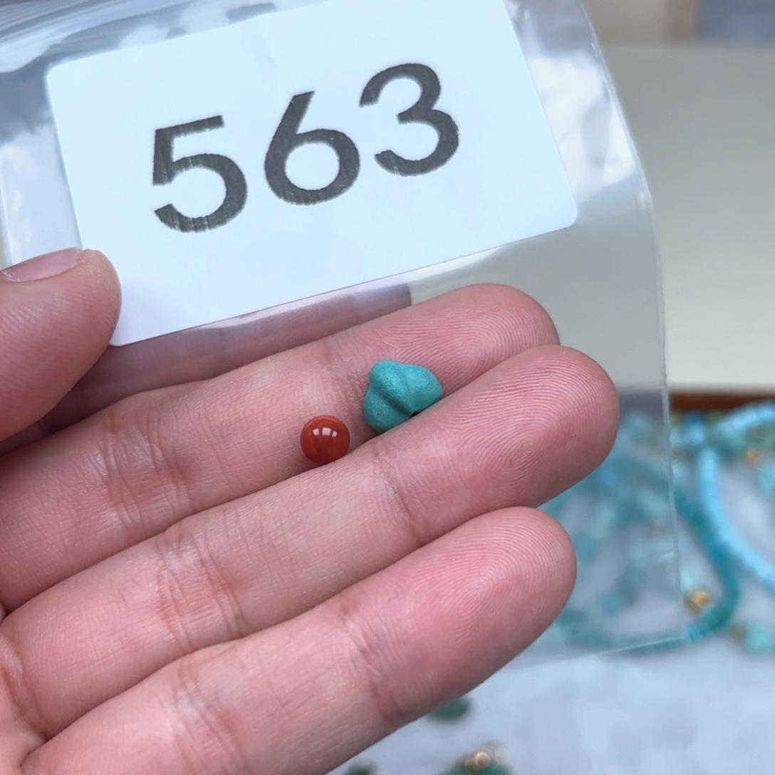 南红玛瑙未镶嵌珠宝奇石