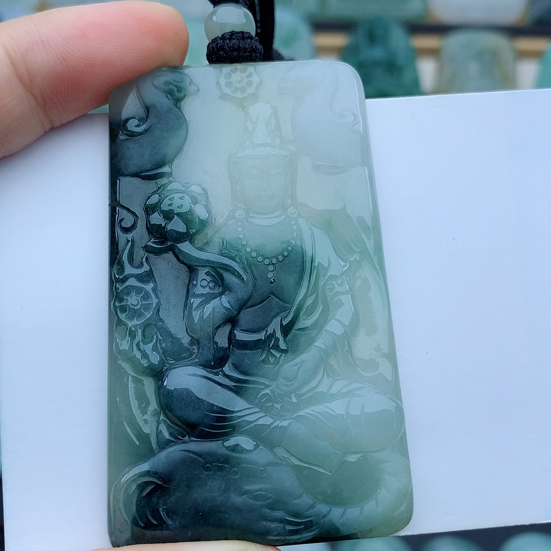 翡翠未镶嵌颈饰普贤