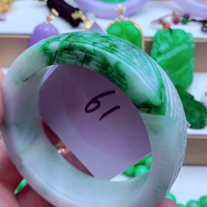 翡翠未镶嵌手镯．．．．．