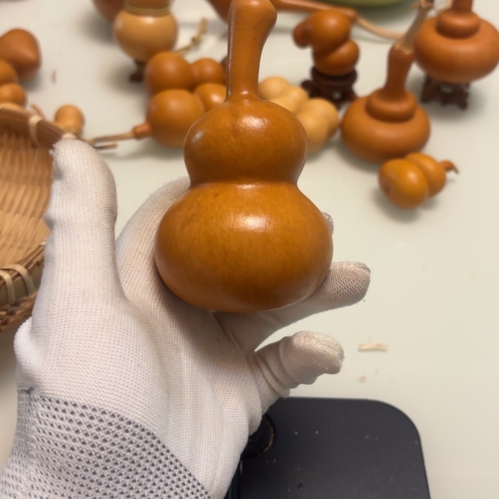 禹***涵天然手捻老皮葫芦