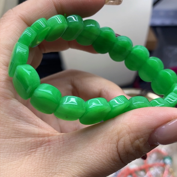 翡翠颈饰未镶嵌吊坠