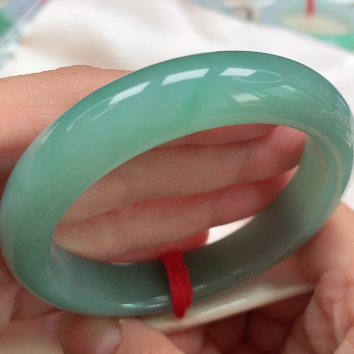 翡翠手镯未镶嵌湖水蓝绿16号