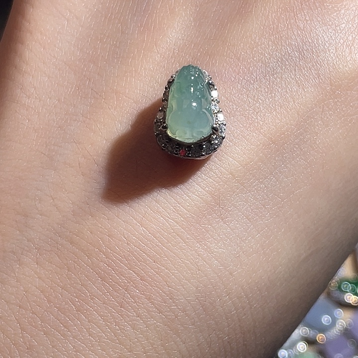 翡翠未镶嵌颈饰翡翠