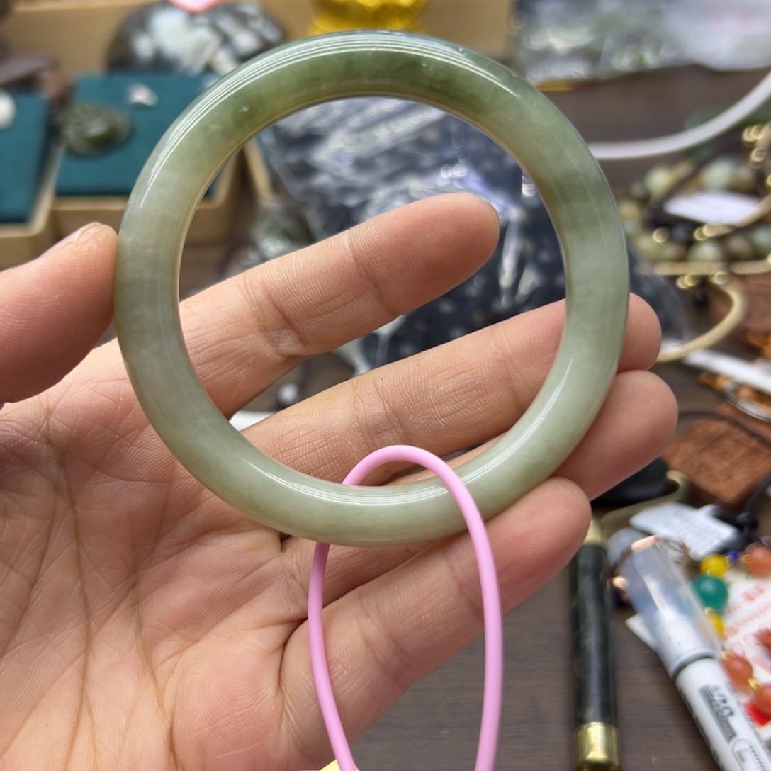 和田玉未镶嵌手镯56.4圈围218