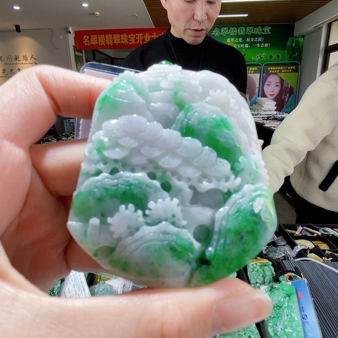 颈饰未镶嵌翡翠翡翠