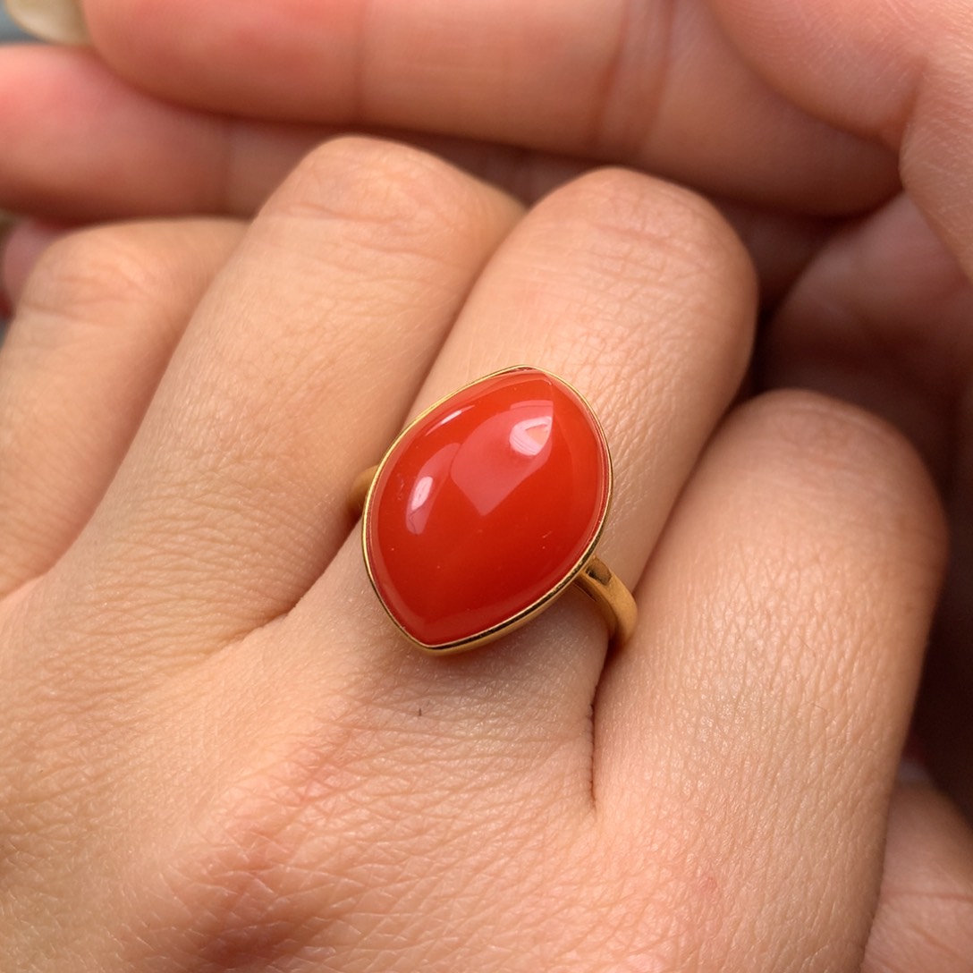 南红玛瑙戒指18K金镶嵌