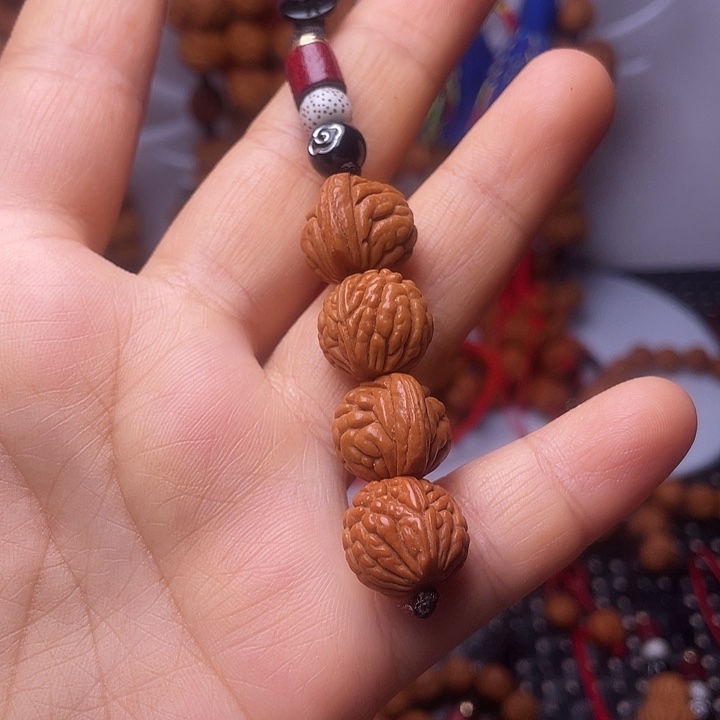 桃核吊坠龙纹桃枭