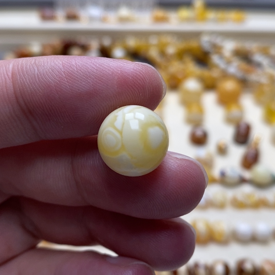 琥珀未镶嵌珠宝奇石13+