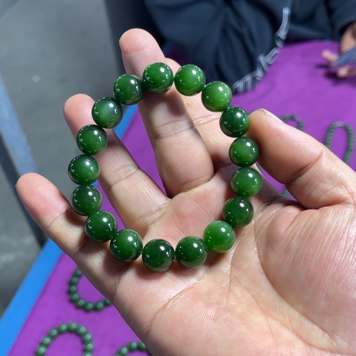和田玉（碧玉）未镶嵌手链