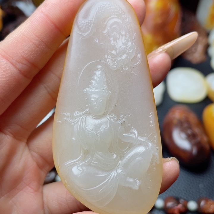 和田玉颈饰未镶嵌