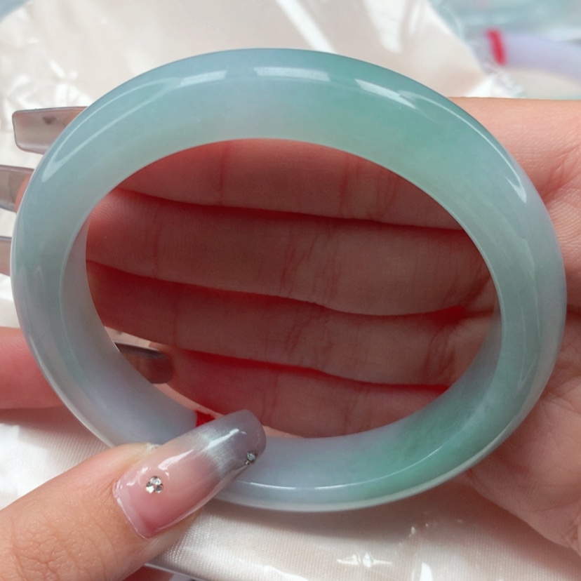 【闪购商品】翡翠手镯未镶嵌60圈